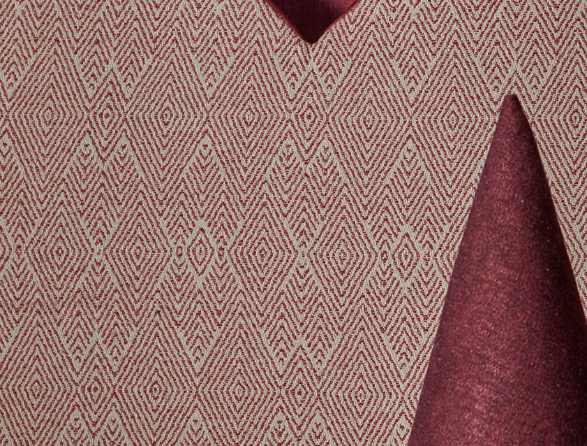 Wall in Craster with Almost Plain Velvet and Cone in Padua Pavement in Shades of Reds